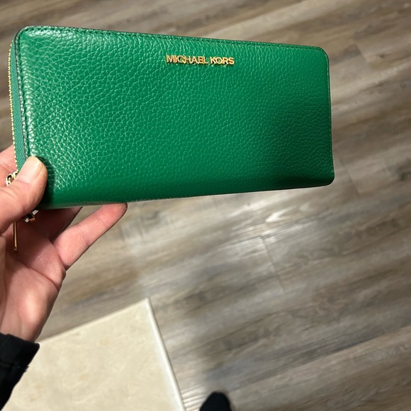 Kelly Green wallet set. Will separate - Picture 2 of 7
